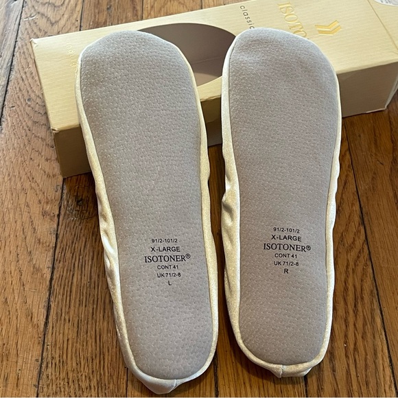 Isotoner Satin Slippers, New in Box - Picture 7 of 7